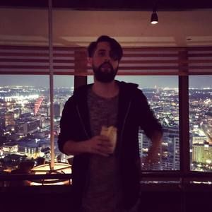 Meet your Posher, Zachary